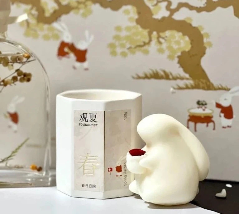 观夏这几年还挺火的，原创的中国文化香，将诗情画意的主题和香氛