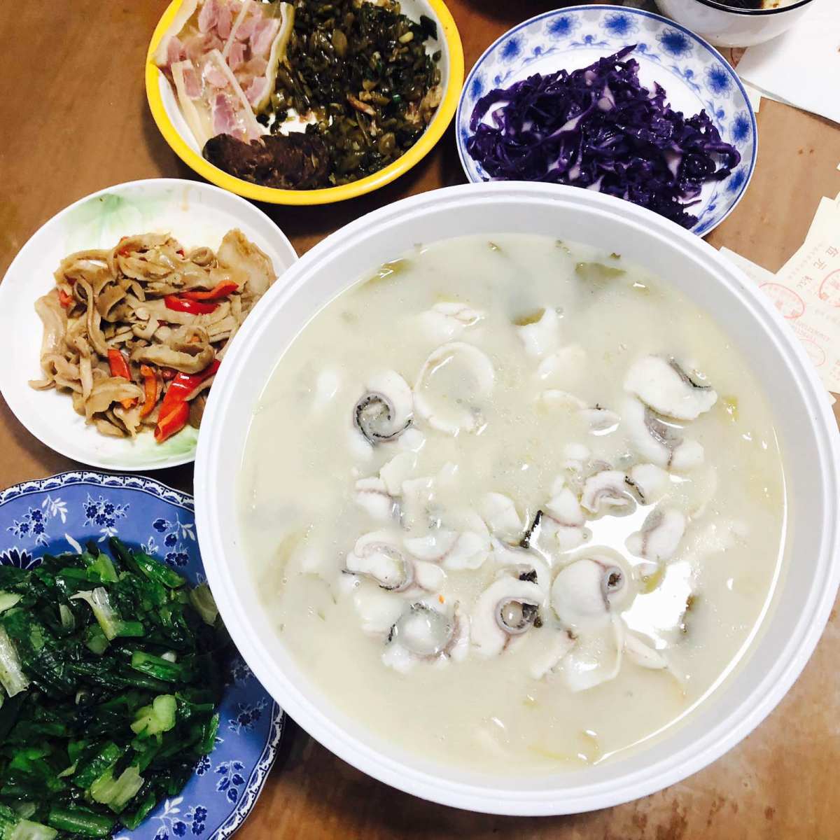 初六啦又是周五！交行最红星期五活动50代100餐饮券，本来准