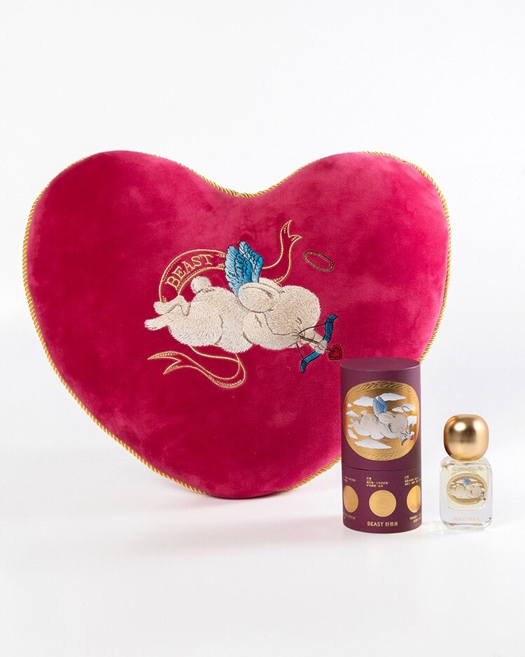 野兽派每年限定除了家居睡衣，包括香氛蜡烛晶石也是颜值很高，作