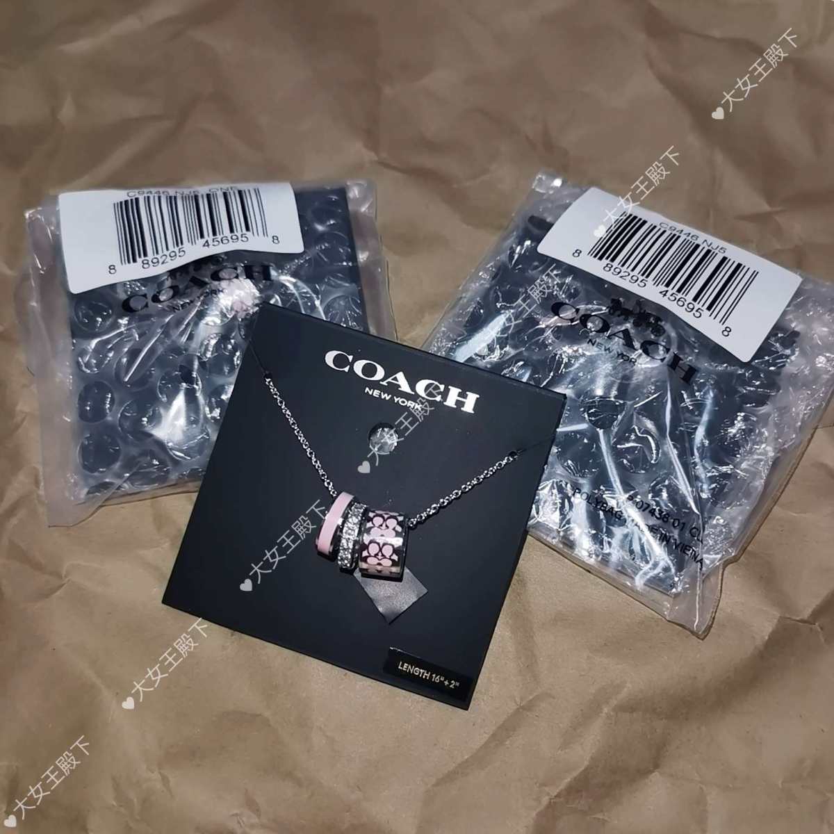 ☑️开箱： coach三环项链 粉色 三条  ☑️下单地/价
