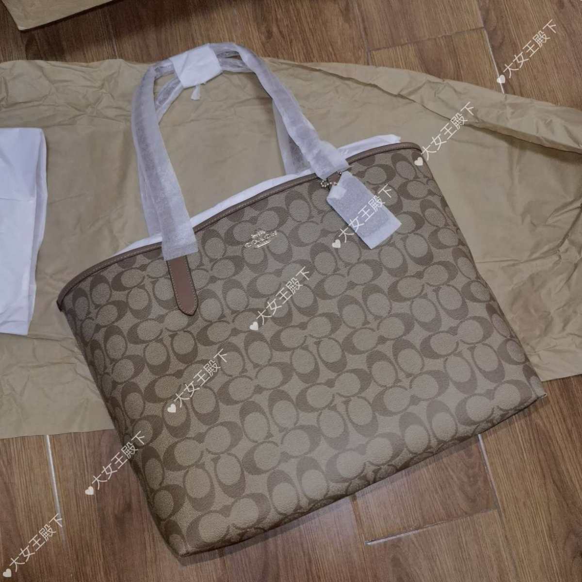 ☑️开箱： coach city tote 33 巧克力色 