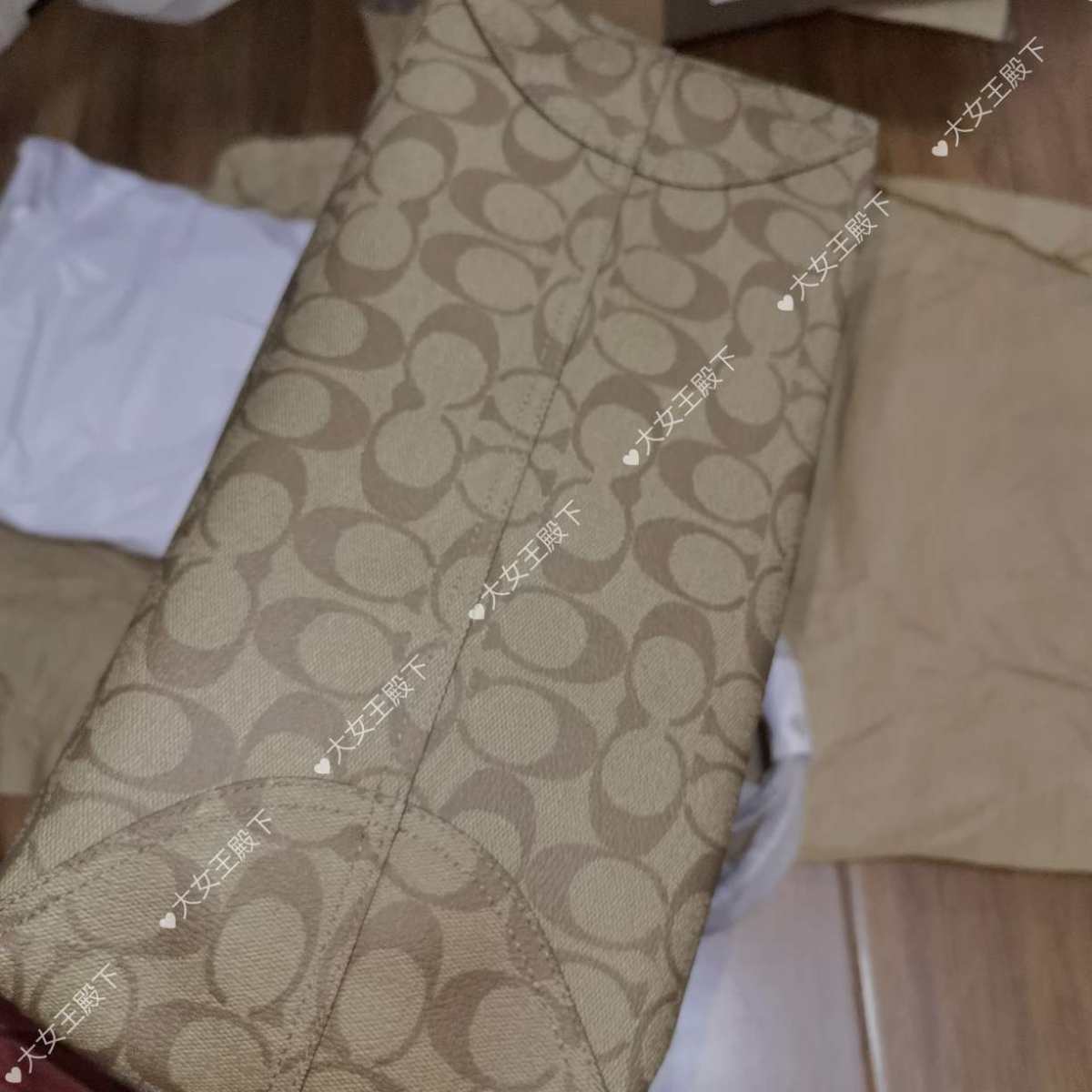 ☑️开箱： coach city tote 33 巧克力色 