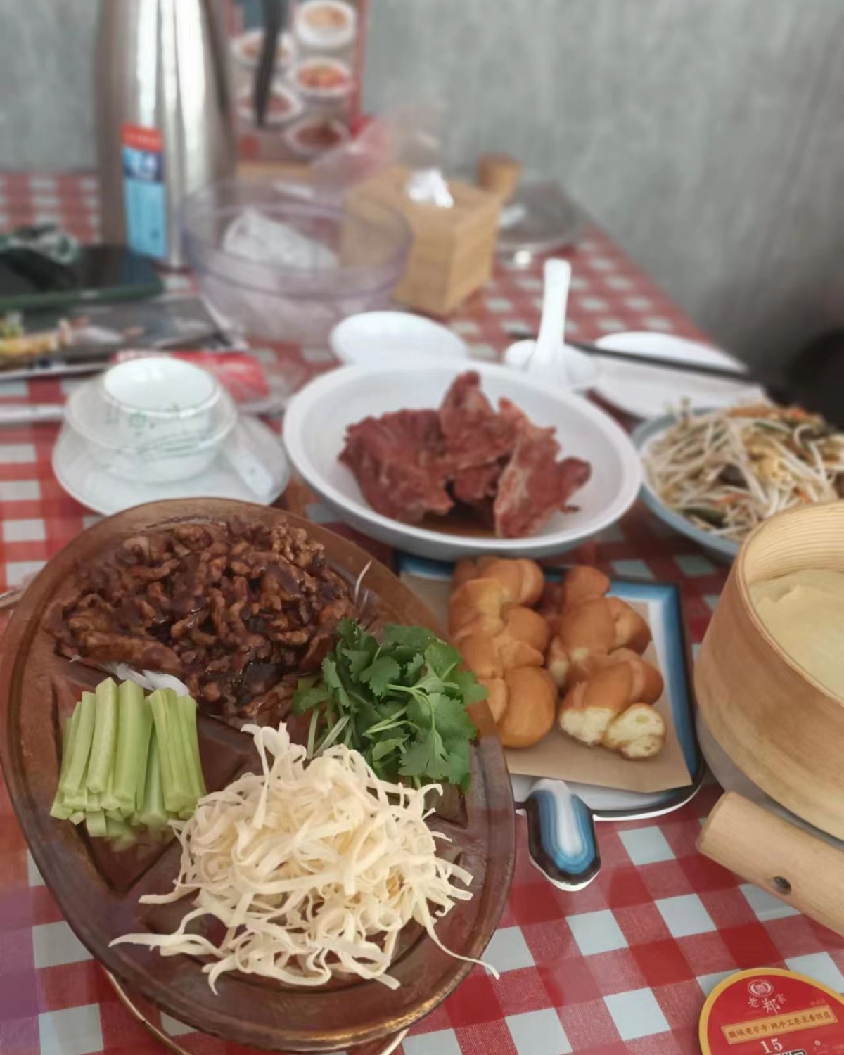 有时候工作加上带娃时间很紧迫的时候，我们可能会带孩子去附近好