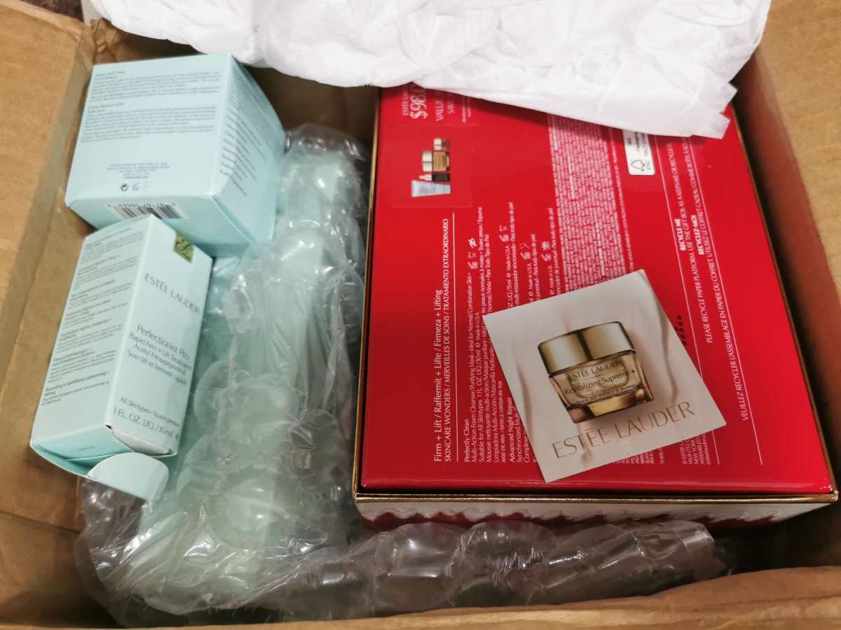 之前一直想着要海淘，奈何都没有办外币卡，这次雅诗兰黛黑五的活