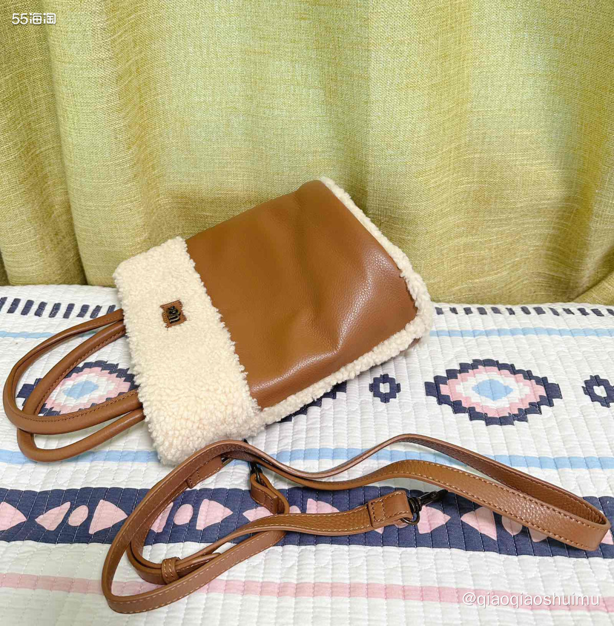 年前买的包包，然后一直塞在柜子里[汗颜R]l今天收拾东西找出