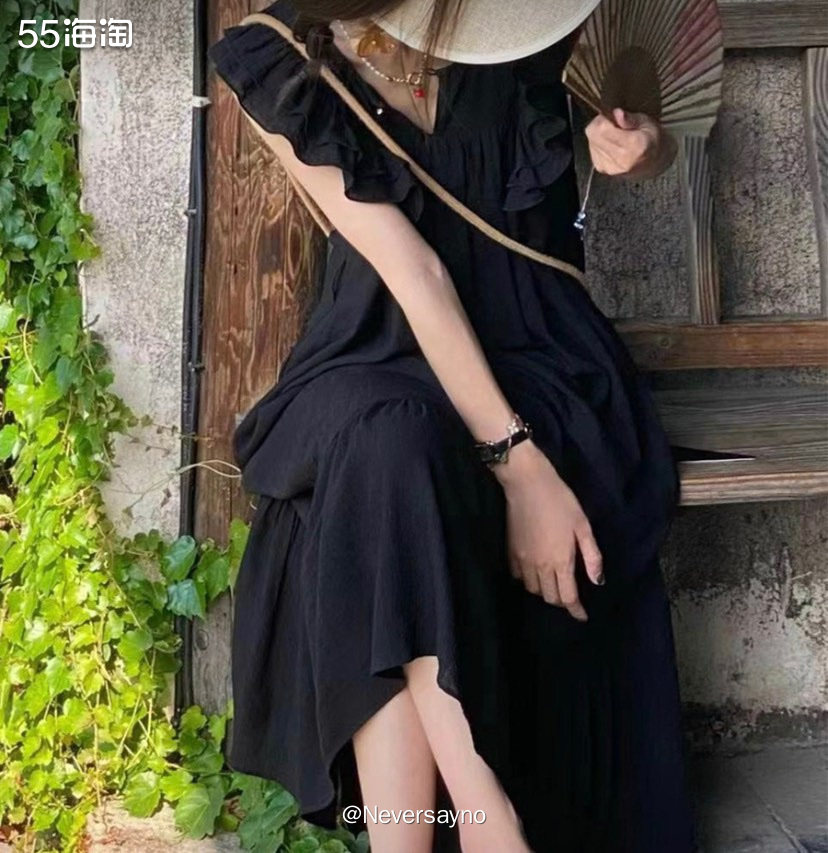 Co Couture 设计师品牌，法式赫本风黑色荷叶边连衣裙