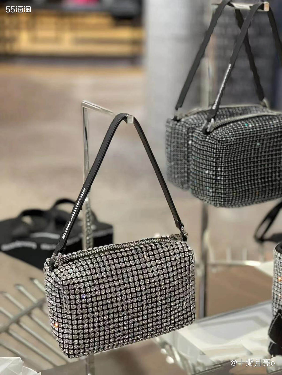 💦推荐单品：alexander wang  水钻包 💦购