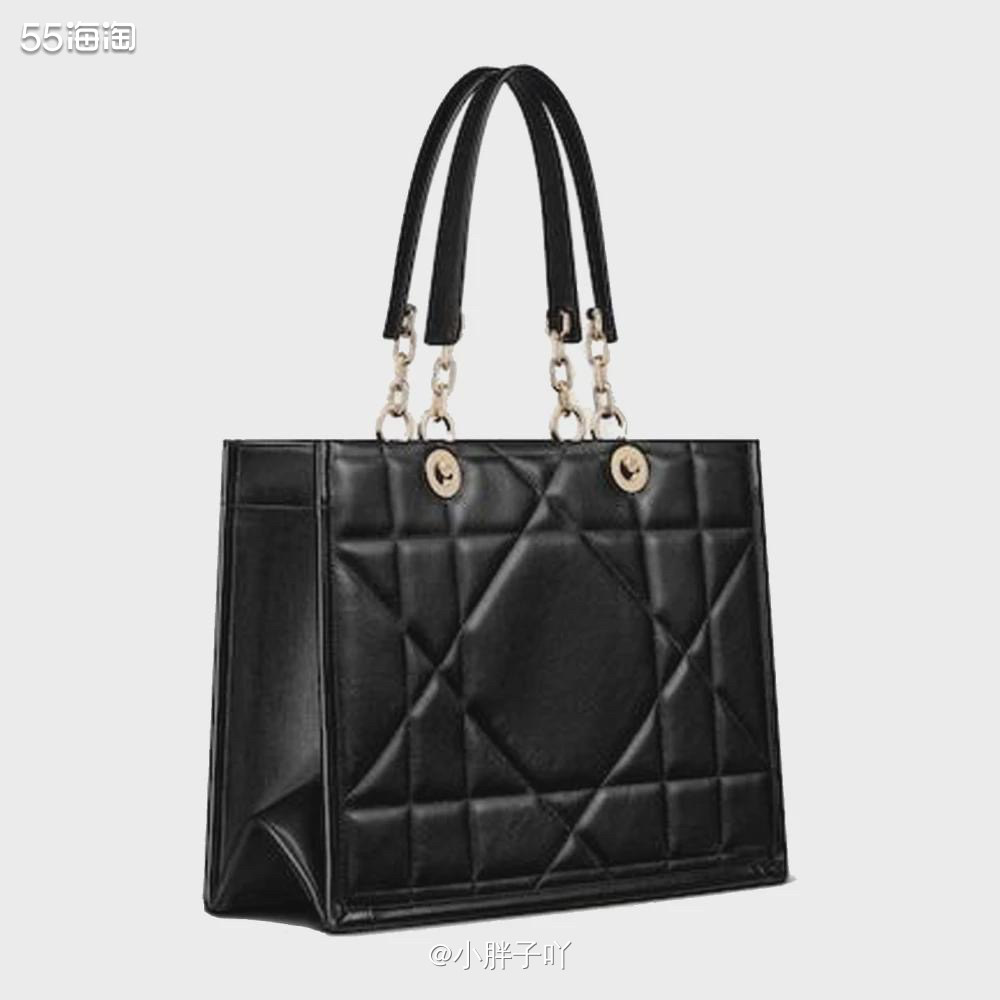 🪆我原本没有想过要在这个网站看一些很大牌，很大牌的包，因为