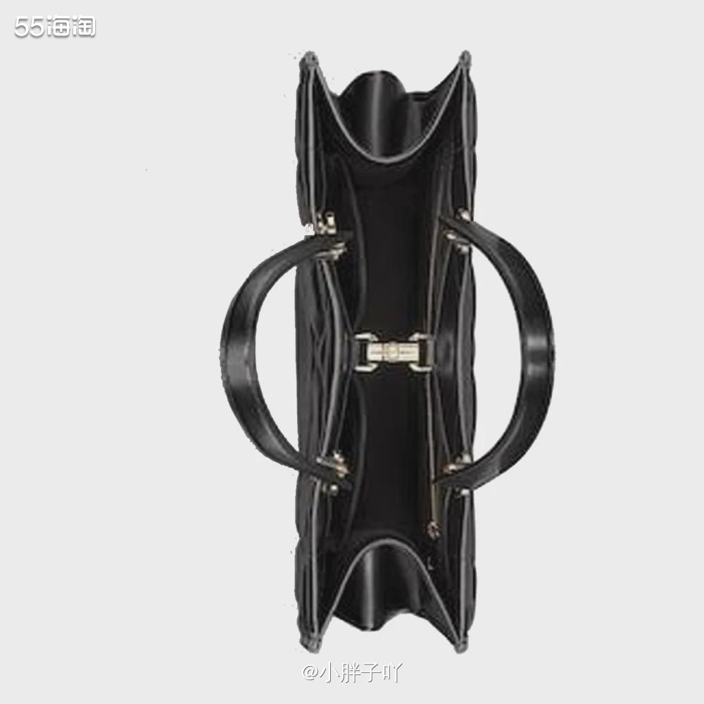 🪆我原本没有想过要在这个网站看一些很大牌，很大牌的包，因为