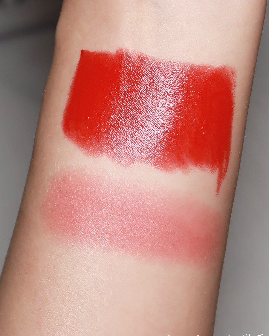 被我从犄角旮旯里翻出来的一支小样 虽然过了保质期 但是质地没