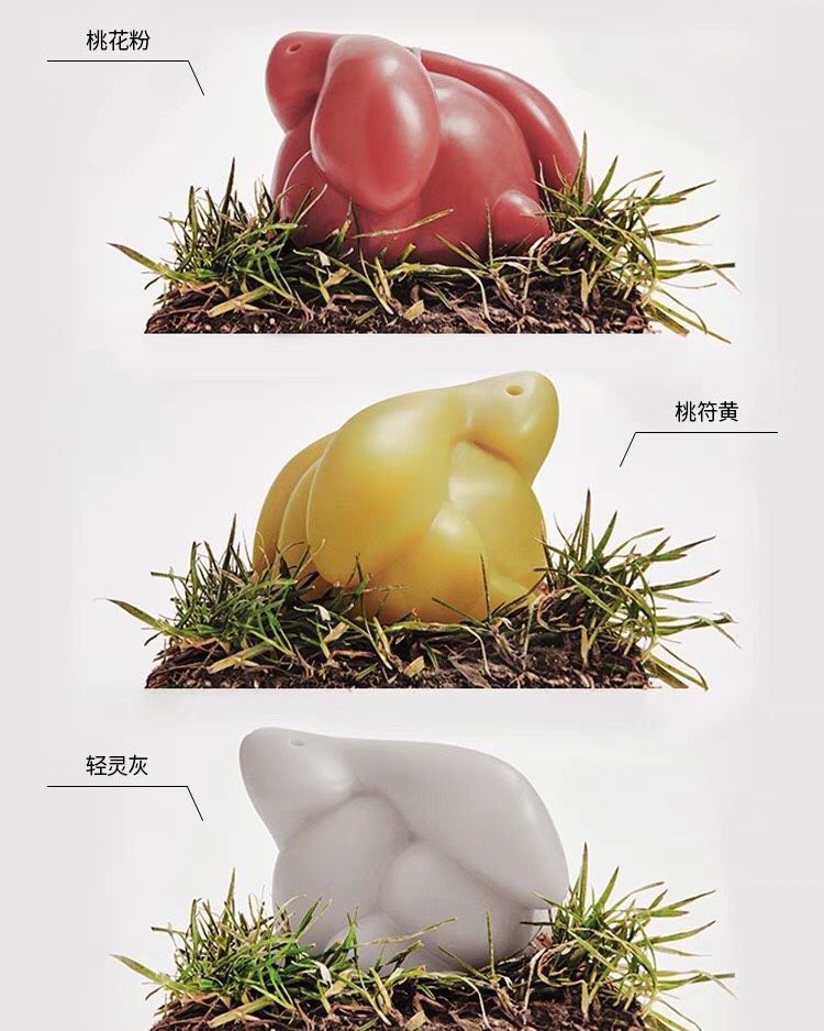 Loewe的兔年限定香薰惟妙惟肖，三款以生肖兔形象推出三款长