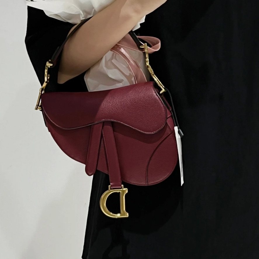 国现捡漏Dior迪奥 中号 酒红色全皮 马鞍包   可当婚包