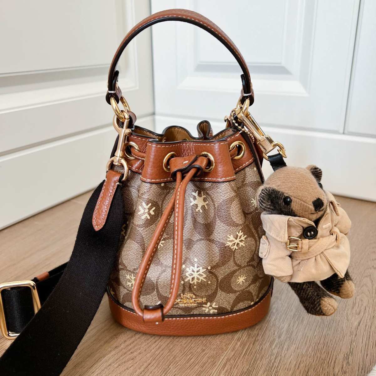 可乐送箱包专线，历时47天，收到我心心念念的雪花mini水桶