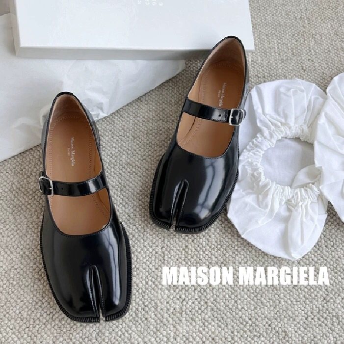 Maison Margiela的Tabi 分趾鞋以它独特造型
