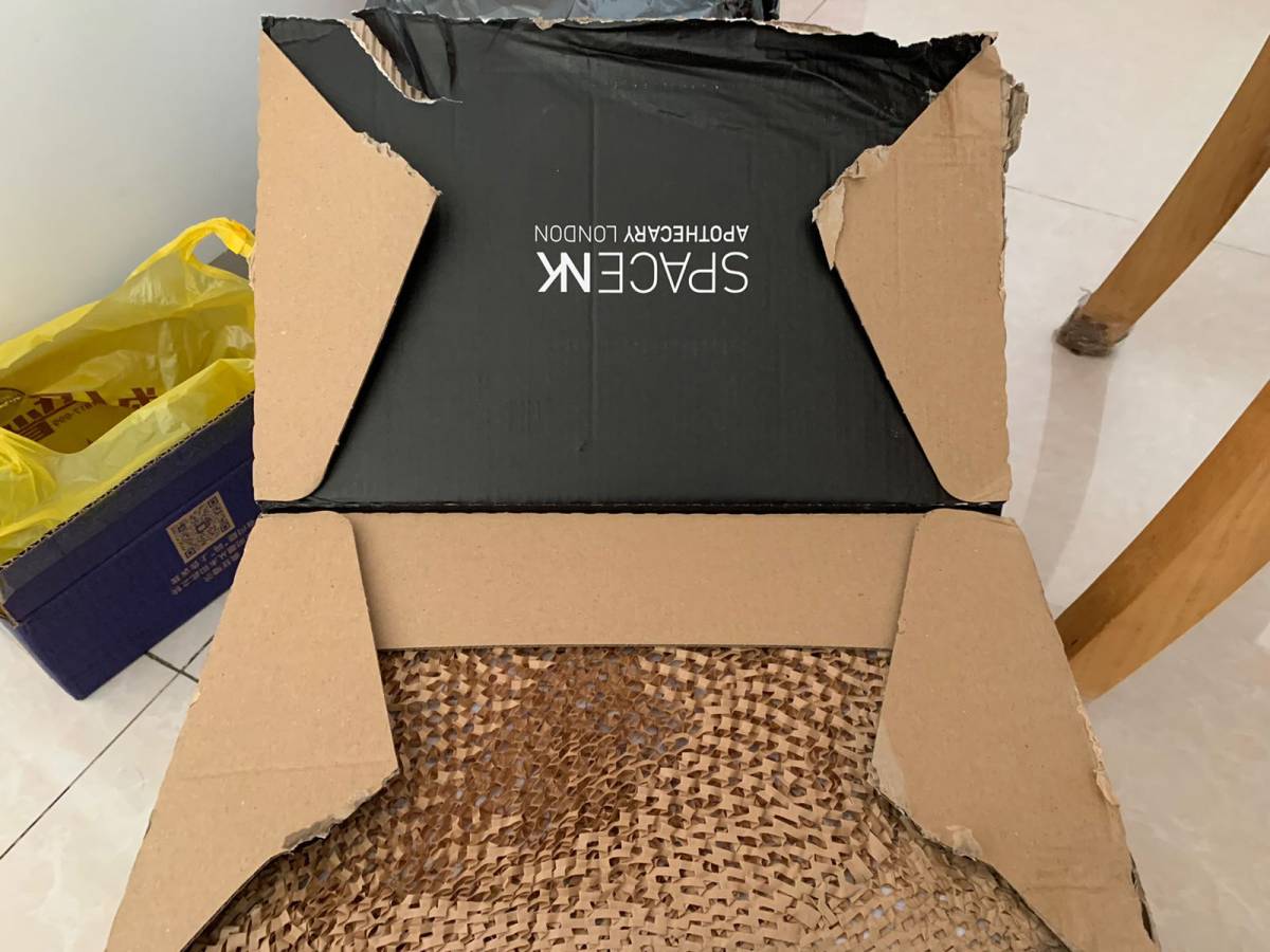 下单网站：space nk uk 下单产品：馥蕾诗洗面奶面霜