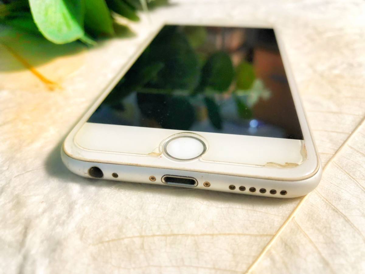 伴随着时代的眼泪，继之前分享的古早水果iPhone4，今天分