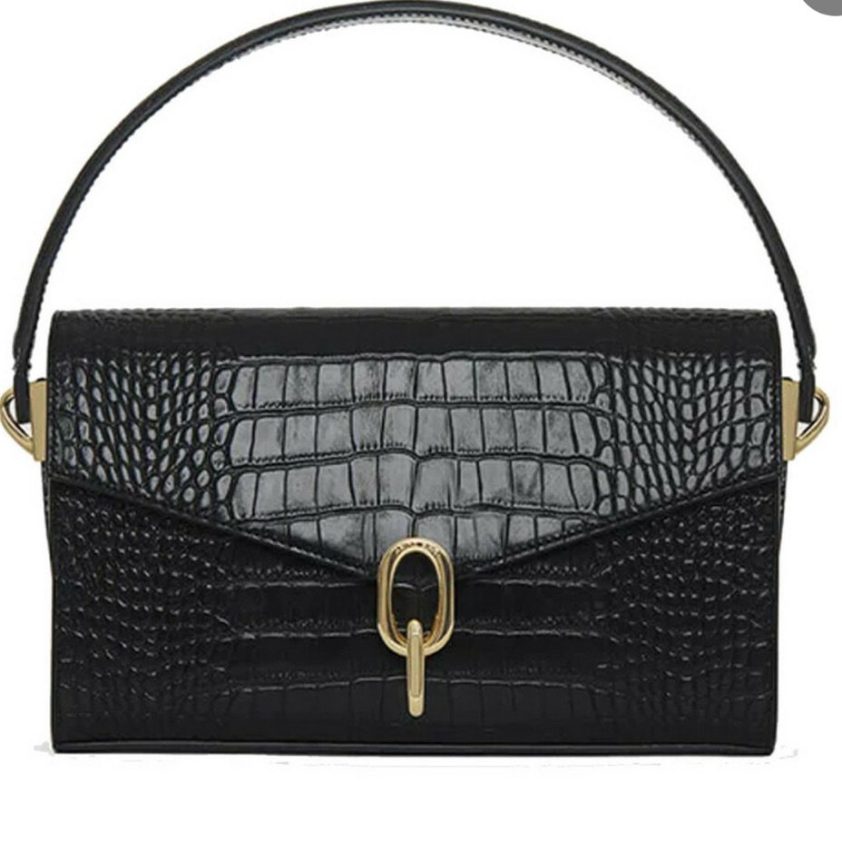 ANINE BING是由丹麦前模特Anine Bing与其丈