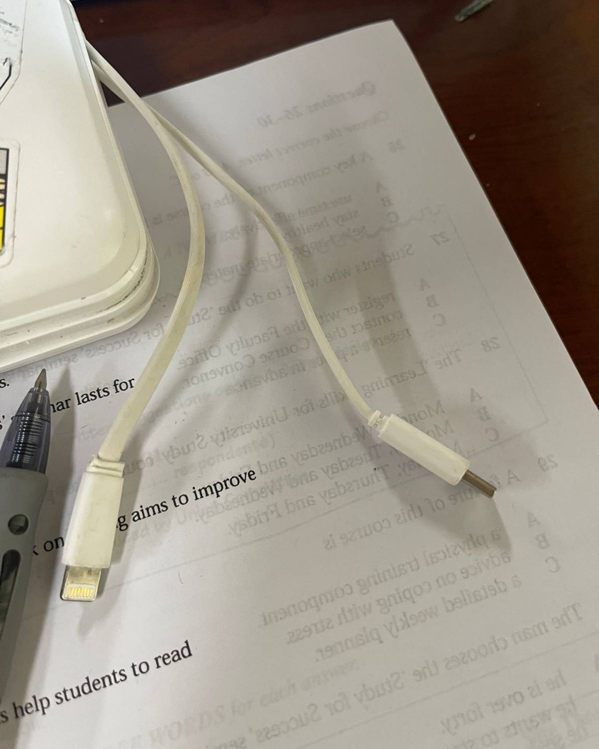 remax的充电宝，是从小红书种草的。 因为自己的iPad是