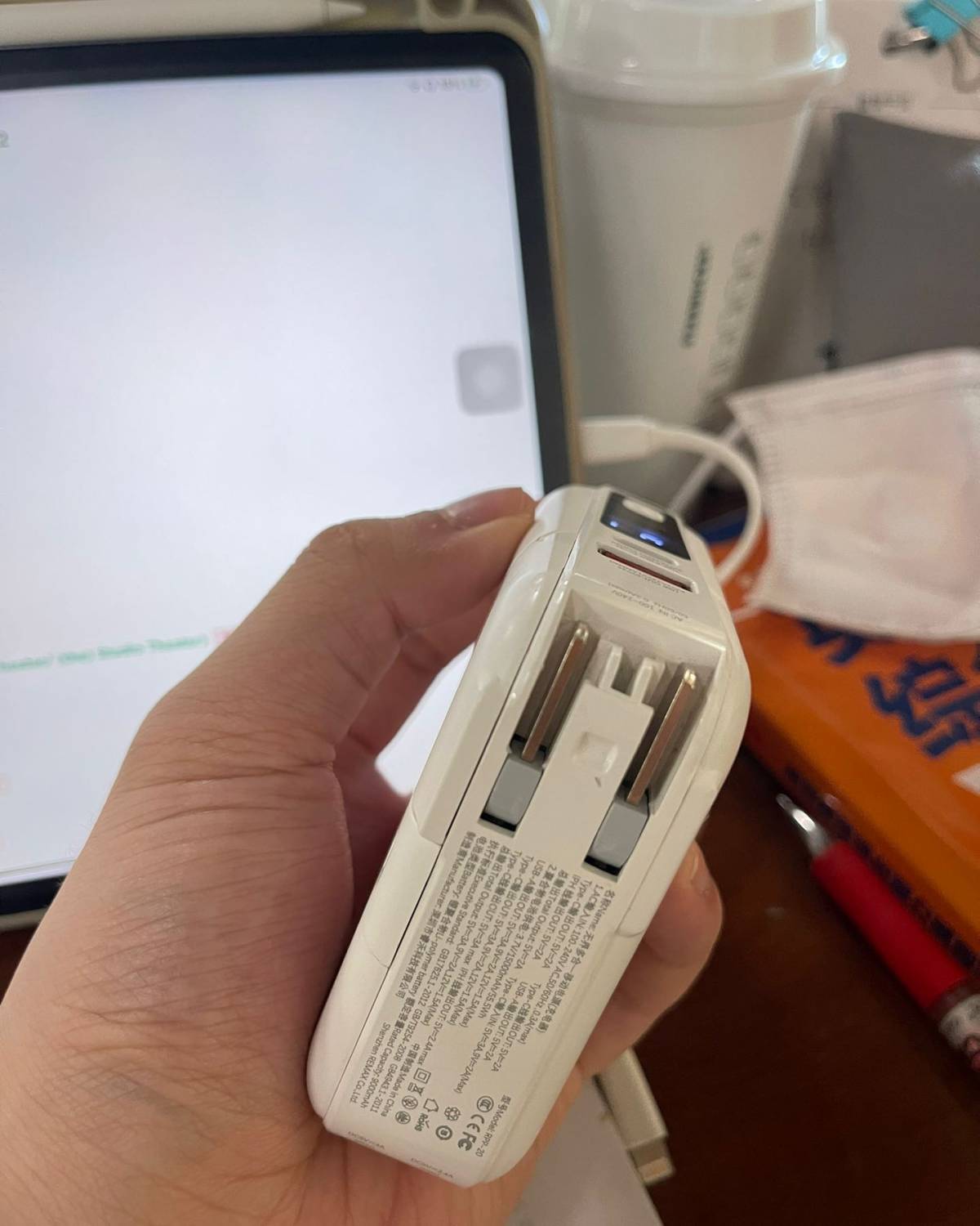 remax的充电宝，是从小红书种草的。 因为自己的iPad是