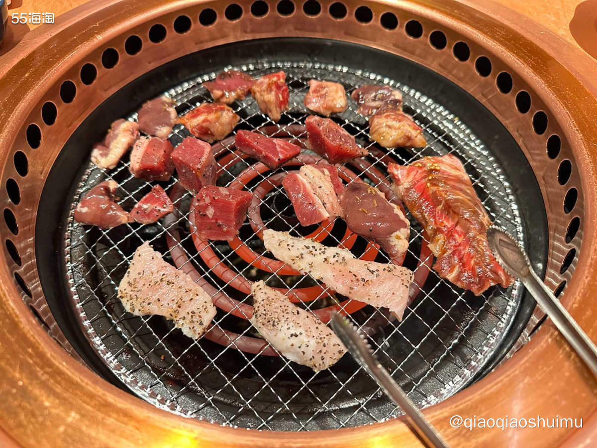 好吧，又是一顿自助餐……吃货太喜欢这个活动啦～ 以前最爱的自