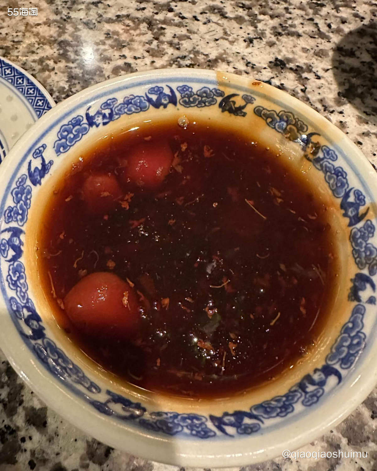 南京大牌档之所以经常排队，大概是因为可以选好多菜，量不大，价
