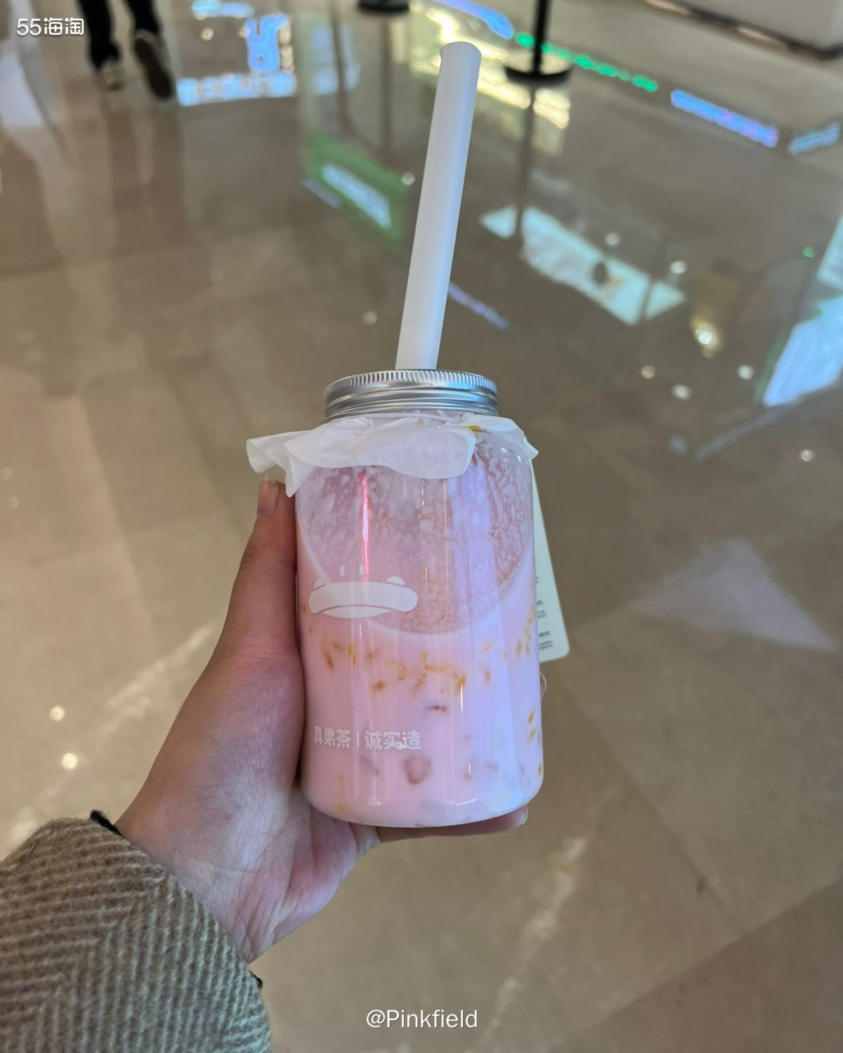 🧋茶颜悦色都快成长沙的名片了，几乎每个到长沙的旅客都会来一