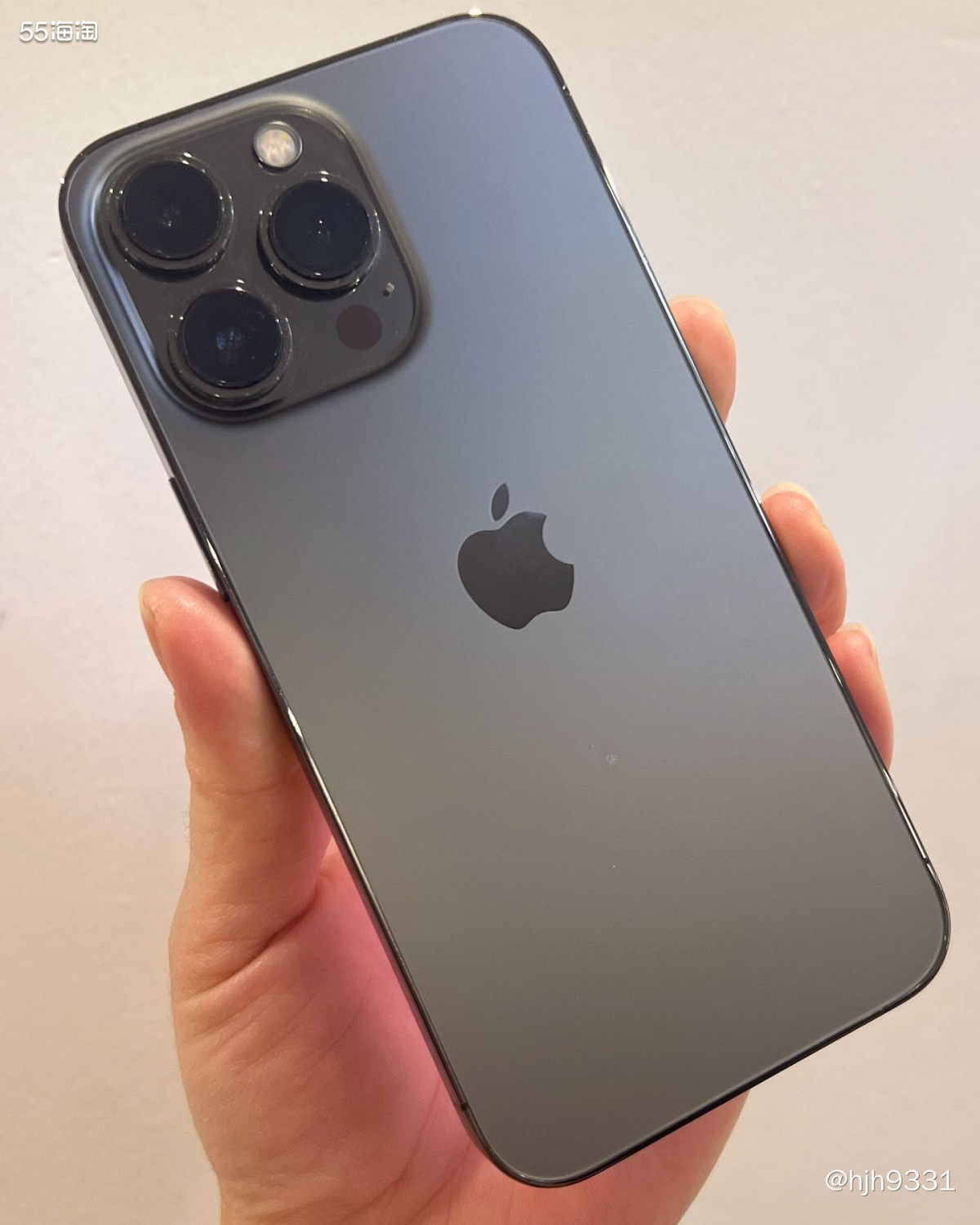 苹果（iPhone）13pro手机上市于2021年10月份，