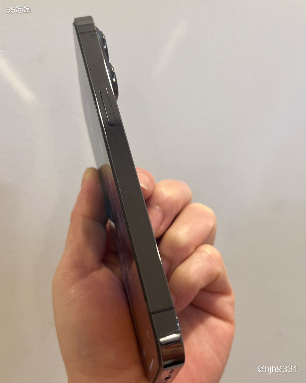 苹果（iPhone）13pro手机上市于2021年10月份，