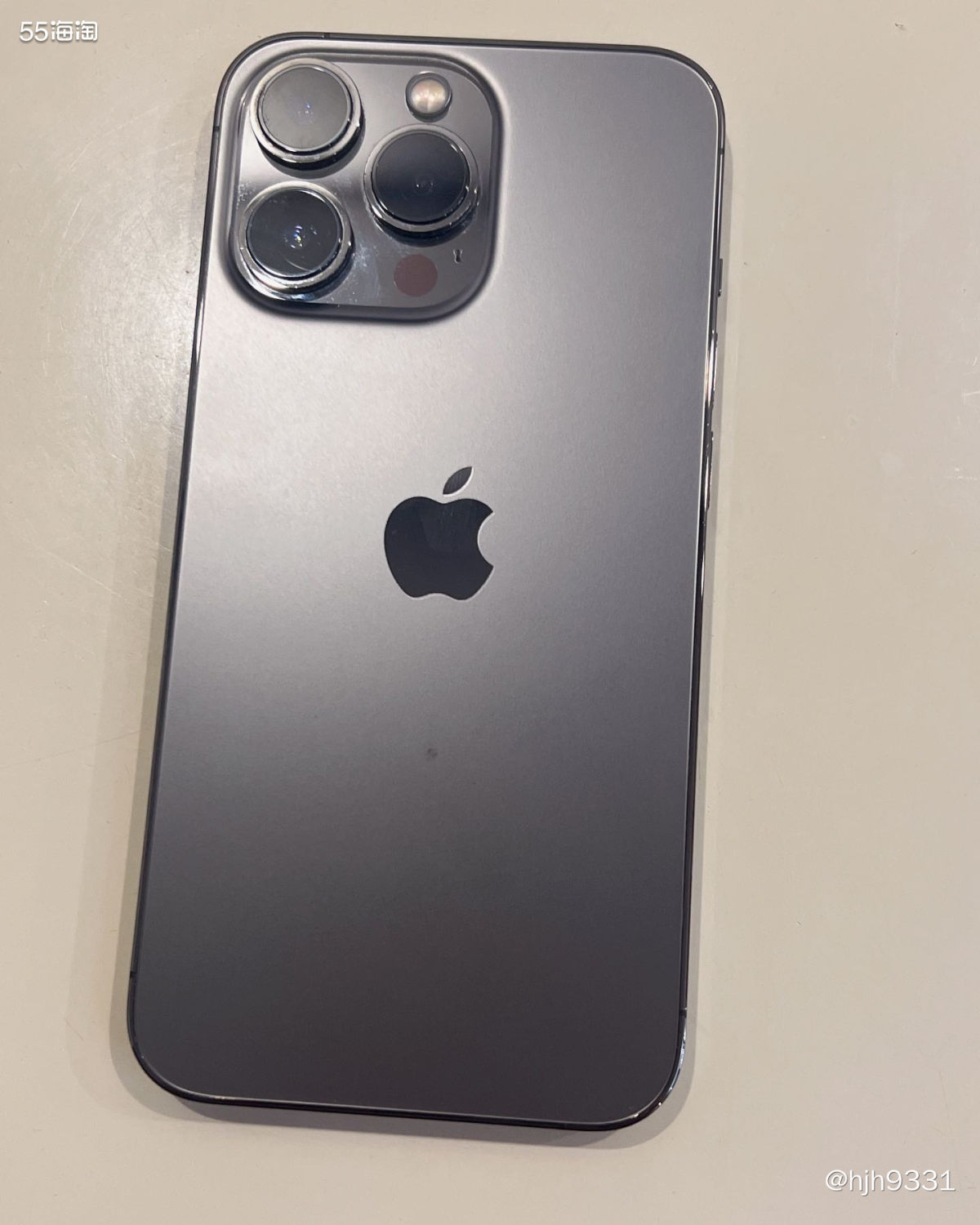 苹果（iPhone）13pro手机上市于2021年10月份，