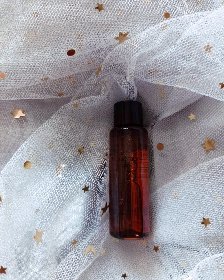 植村秀家的砍刀眉笔是我用了很多年的眉笔，如果要说性价比，它家