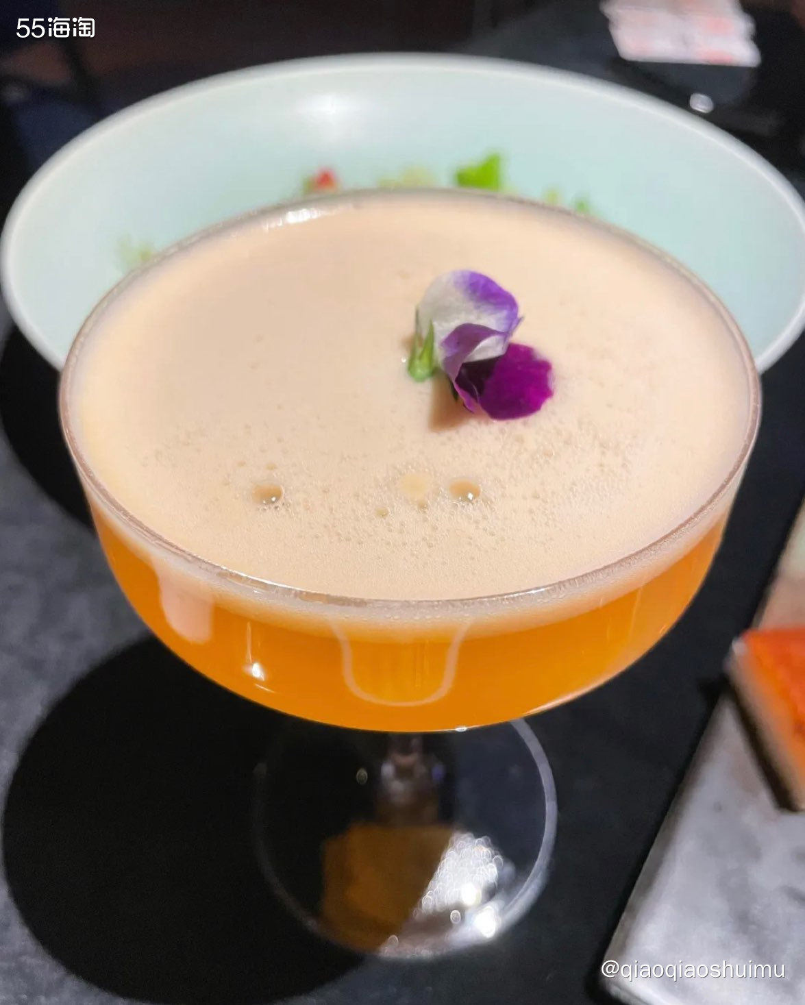 提督的排号很特别，不给你等位单，而是你留电话，到时候排到了给