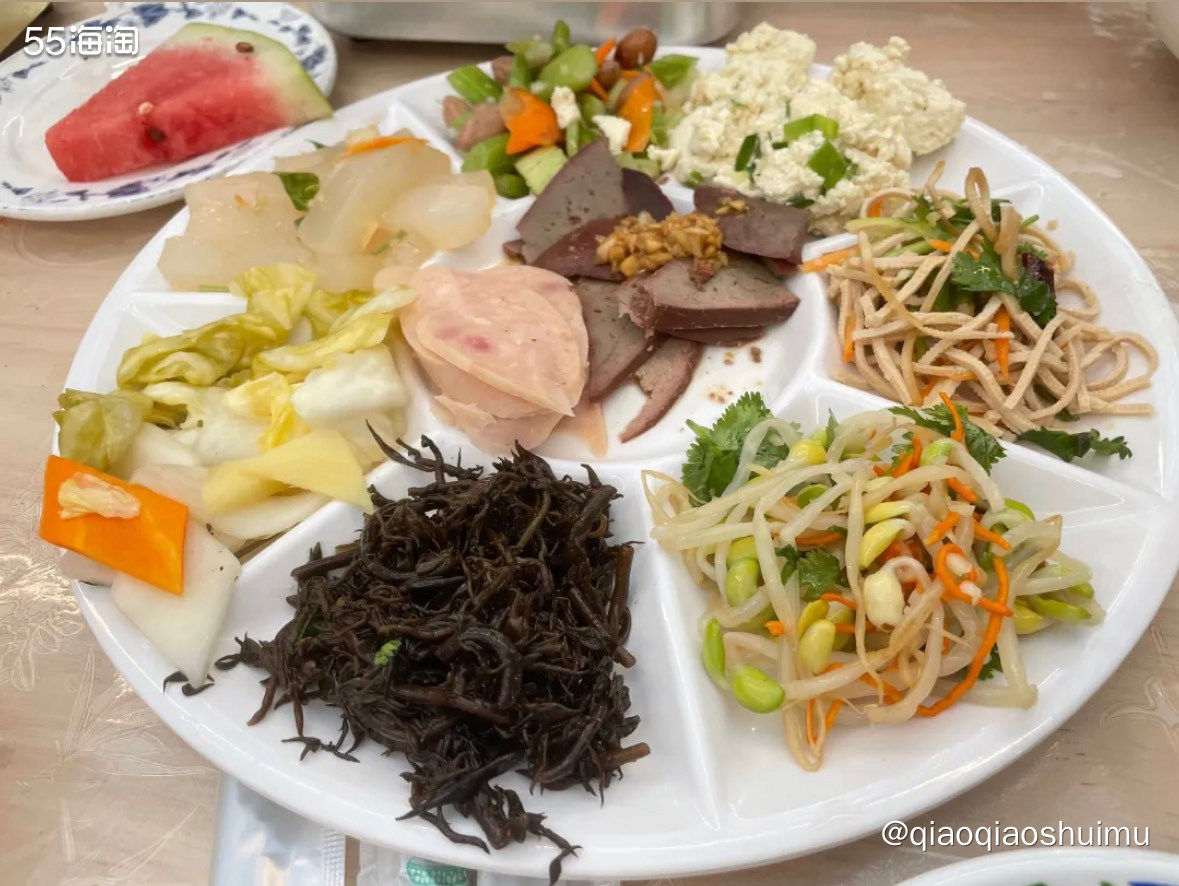 去趟延庆，顺便尝尝当地有名的豆腐宴。 可选的饭店很多，几乎家