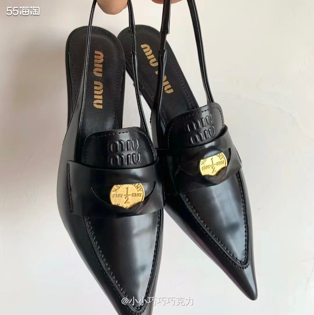 2023年春夏大热的走秀款• miumiu幸运币系列小猫跟，