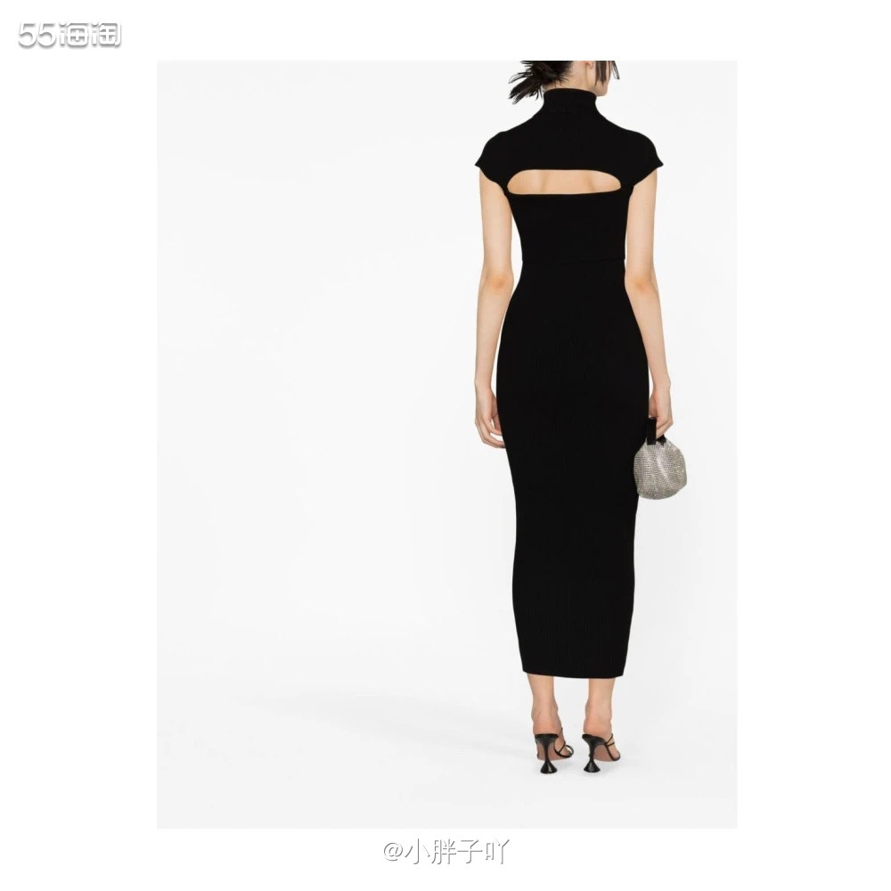 这个衣服设计点，我很喜欢的是他们胸口那一块 🐊其实也不止他