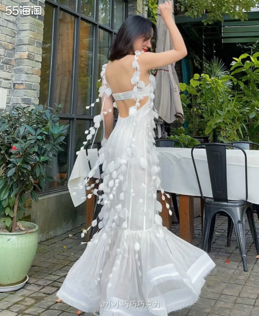 再来看一款超级重工仙女的人鱼花瓣流苏裙吧，穿上就是仙女散花啦