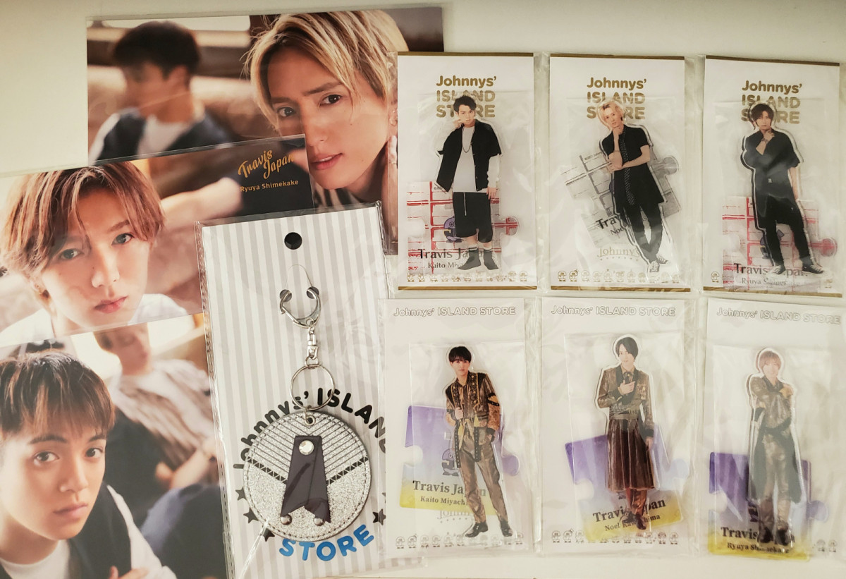 杰尼斯烧普转运分享 这次转运的是杰尼斯烧普、周边，价值比较高