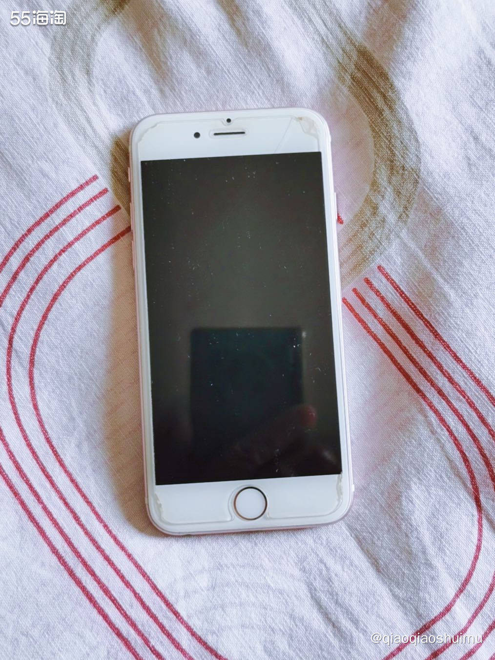 我换手机的速度基本是两年多一换，换下来的就直接给我妈，她再用