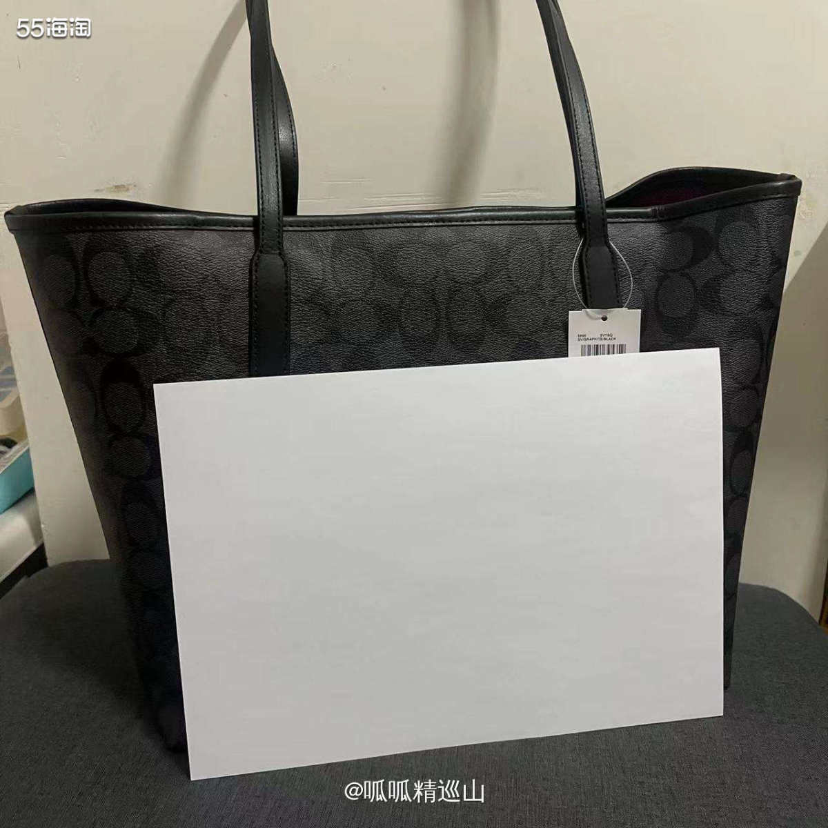 这个依然是客返图片，过年期间帮一个姐妹代下的蔻驰黑灰托特包，