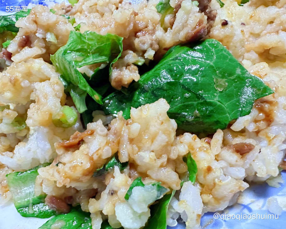 昨晚婆婆做了东北饭包，到底是饭包还是包饭我其实也搞不太清，总