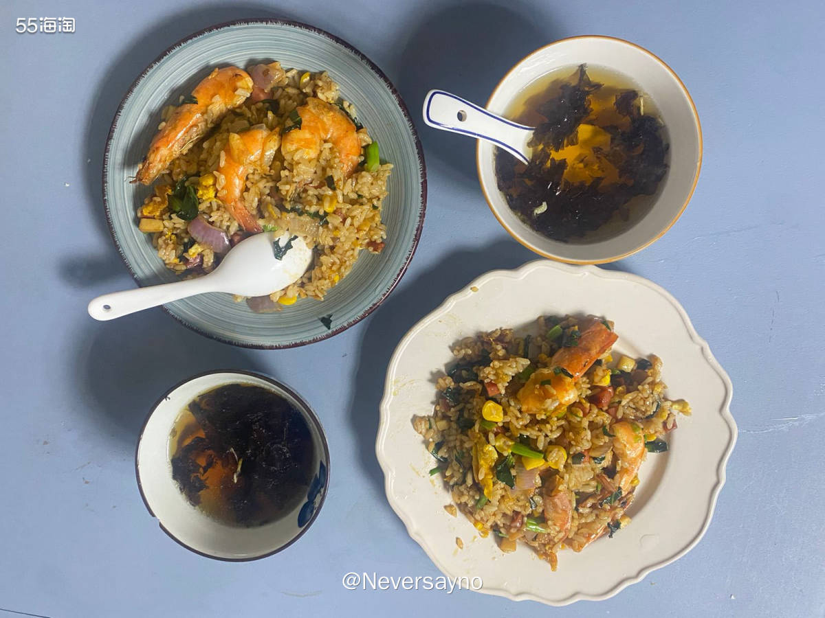 💤💤扬州炒饭味道很丰富，光盆行动啦  ▪️最近我家那位忙