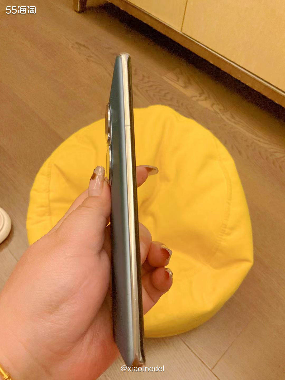 ❤️去年年中把三星W23flip掉水里嗝了，想着离9月还有3