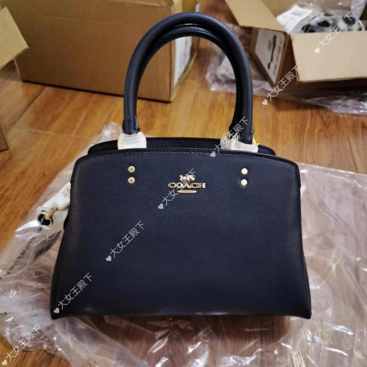 ☑️开箱： Mini Lillie Carryall 藏蓝色