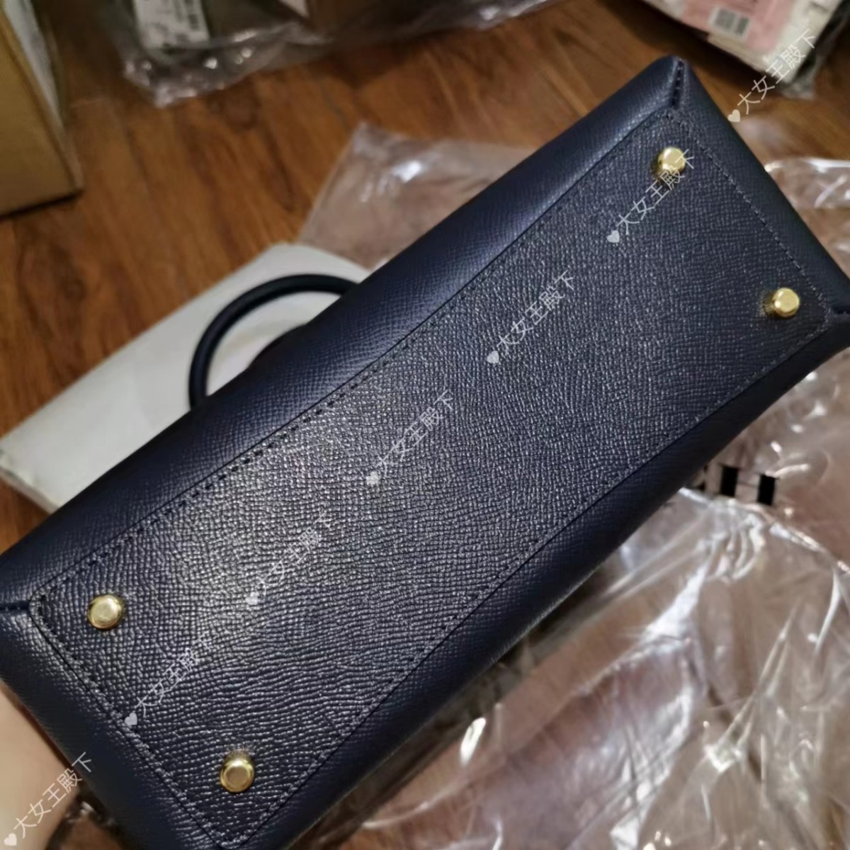 ☑️开箱： Mini Lillie Carryall 藏蓝色