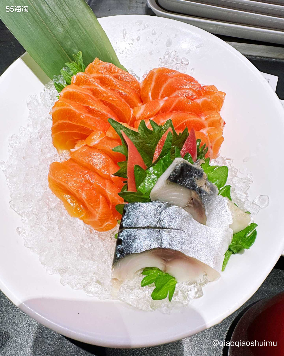 昨天本来是想去吃孩子一直念叨的w12牛排，谁知到了荟聚他突然