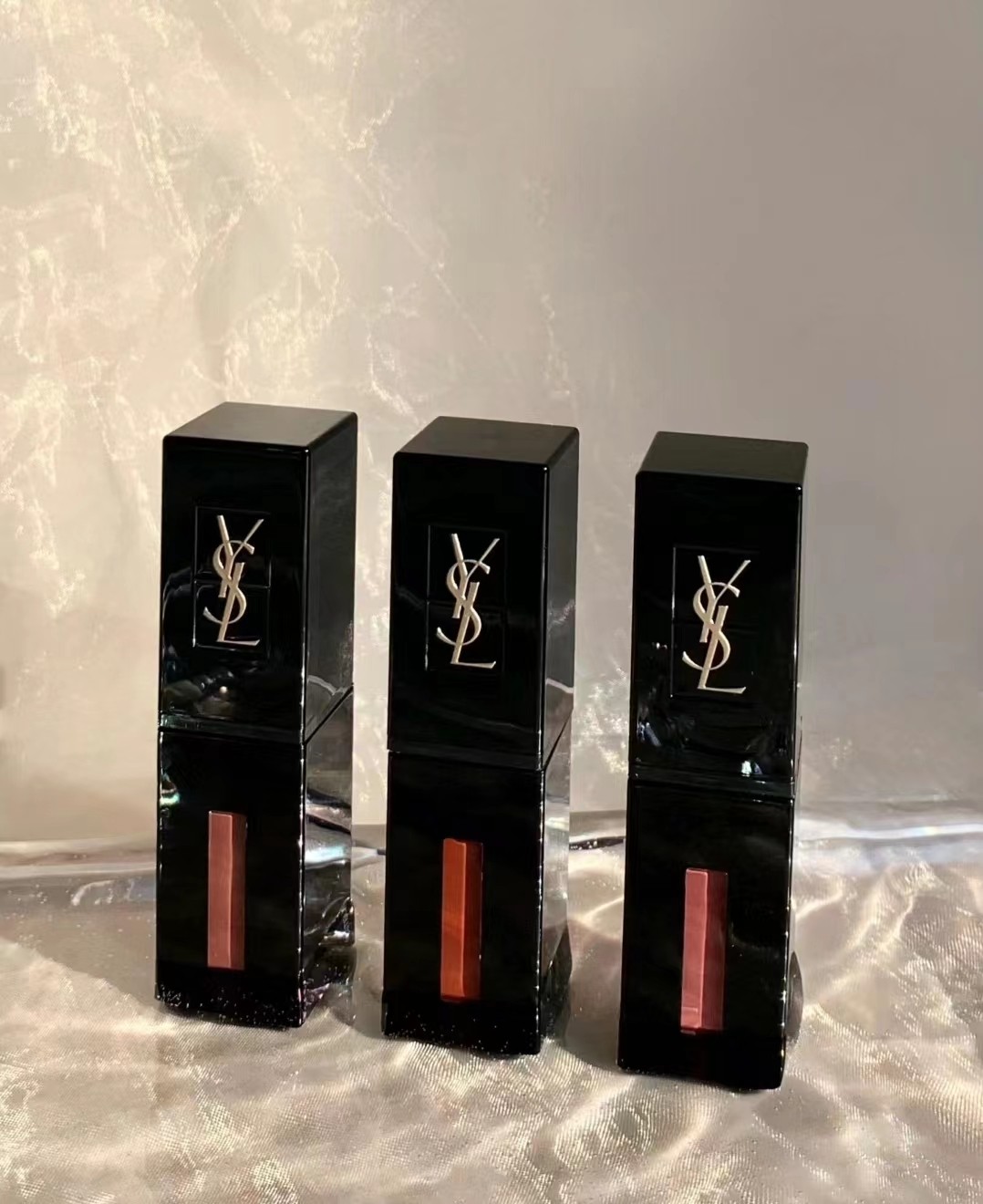 还在纠结怎么选择YSL黑管唇釉新色吗？其实这三个色都不怎么挑