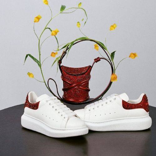 MIINTO中文官网：Alexander McQueen亚历山大麦昆品牌推荐