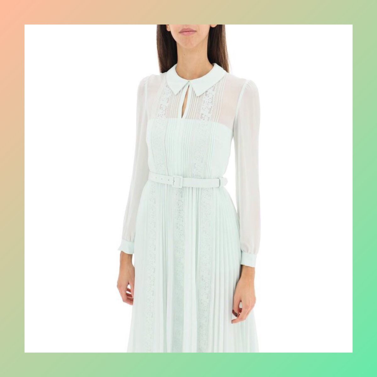 赵丽颖代言的Self portrait品牌是来自英国的设计师