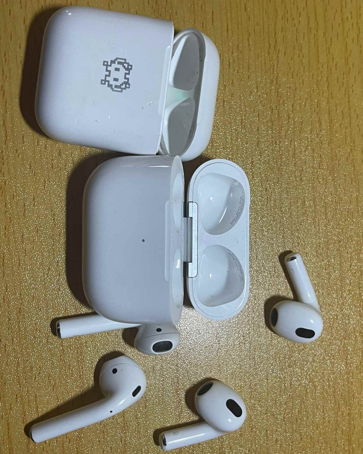 不太喜欢入耳式耳机，所以AirPods pro就一直没有购买