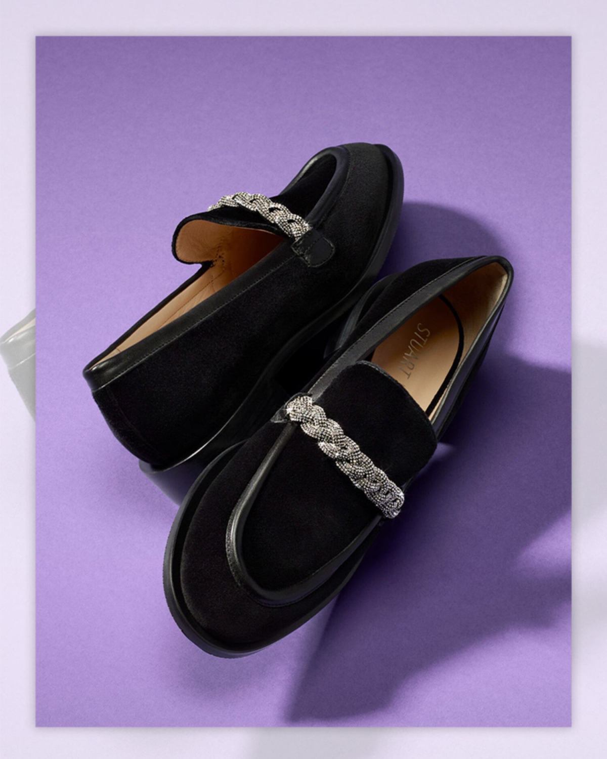 Stuart Weitzman因为它潮流的设计，加上材质使用