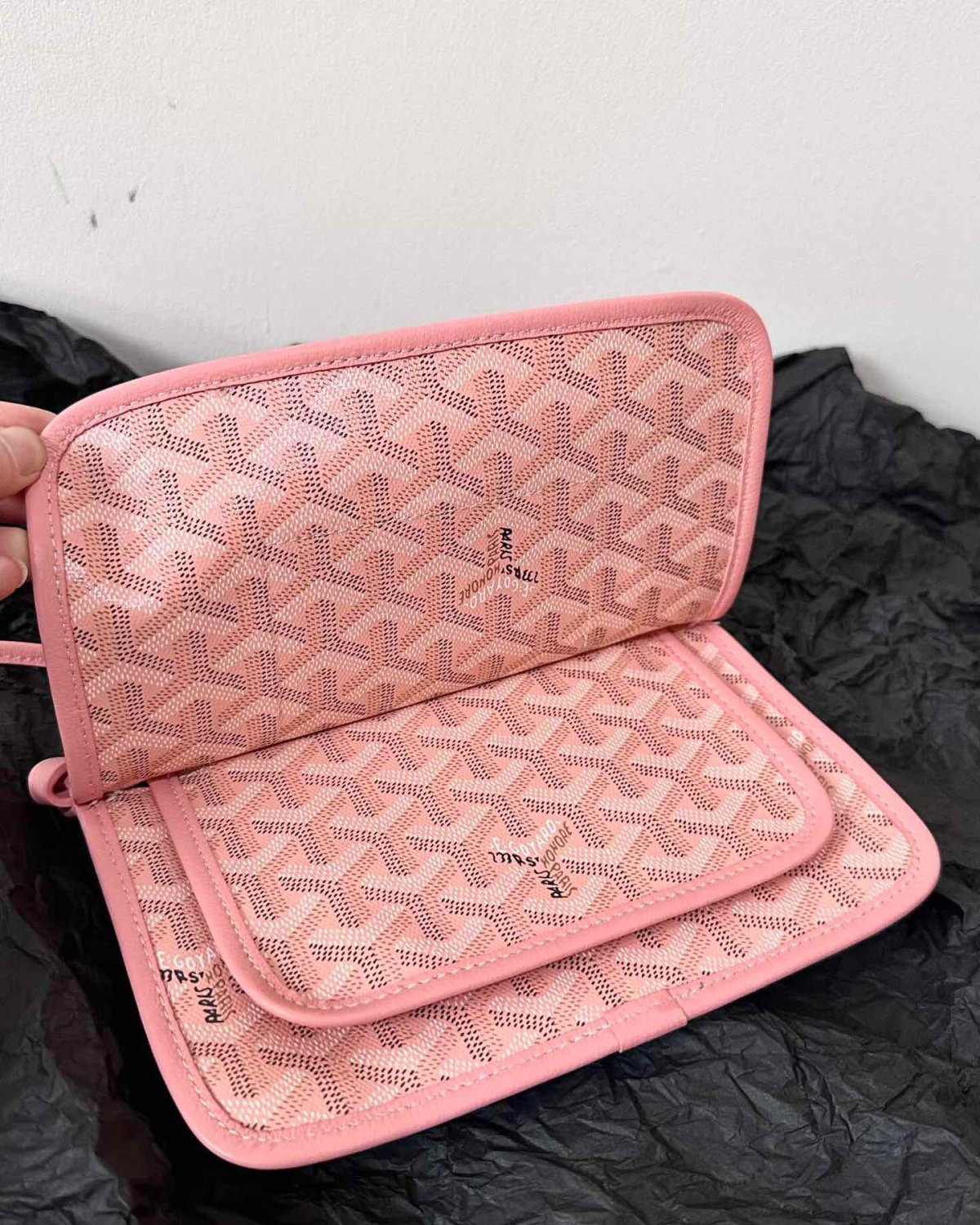Goyard Plumet这个轻量级的小包真符合当下的流行趋